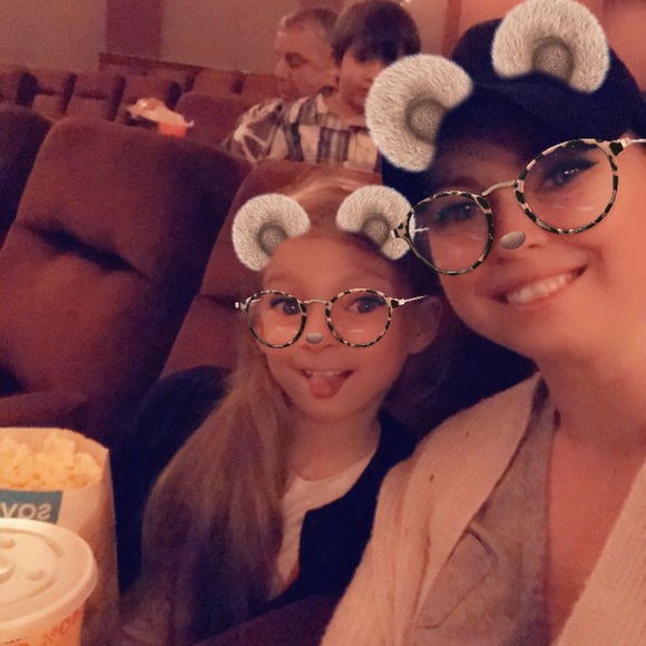 Meet your Posher, Elizabeth - Picture 4 of 16